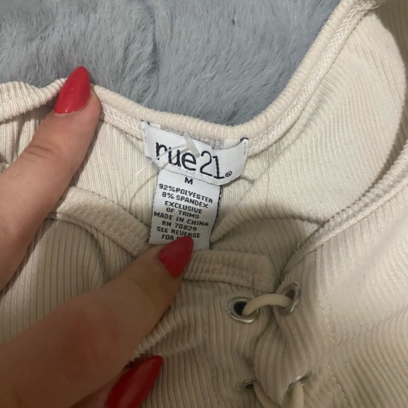 Fun stitched tank, sized M rue 21 - Picture 2 of 3